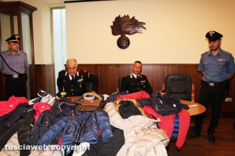 Sequestri per commercio abusivo