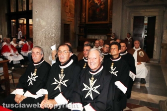 Sfila il cuore di Santa Rosa