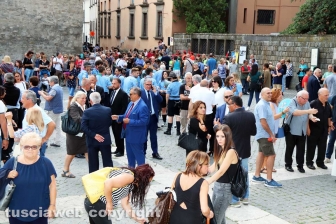 Sfila il cuore di Santa Rosa