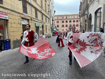 Viterbo - Sfilata dell'associazione nazionale vigili del fuoco