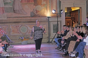 Viterbo - Sfilata di rinascita, eleganza e resilienza