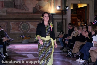 Viterbo - Sfilata di rinascita, eleganza e resilienza