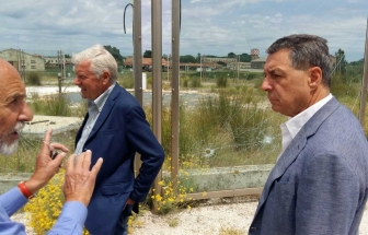 Sfondate le vetrate del Bullicame