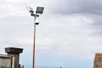 Sfondate le vetrate del Bullicame