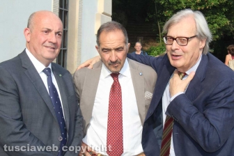 Sgarbi sindaco, il debutto