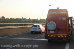 Viterbo -  Superstrada - L\'intervento dei vigili del fuoco
