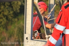 Viterbo -  Superstrada - L\'intervento dei vigili del fuoco