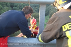 Viterbo -  Superstrada - L\'intervento dei vigili del fuoco