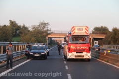 Viterbo -  Superstrada - Si uccide buttandosi dal ponte