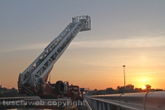 Viterbo -  Superstrada - L\'intervento dei vigili del fuoco e delle forze dell\'ordine