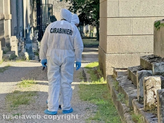 Viterbo - Si uccide con un colpo di pistola davanti al cimitero - Le indagini dei carabinieri