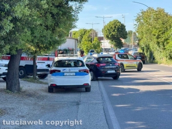 Viterbo - Si uccide con un colpo di pistola davanti al cimitero