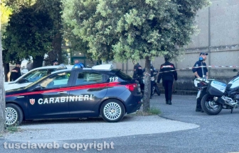 Viterbo - Si uccide con un colpo di pistola davanti al cimitero