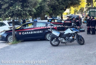 Viterbo - Si uccide con un colpo di pistola davanti al cimitero