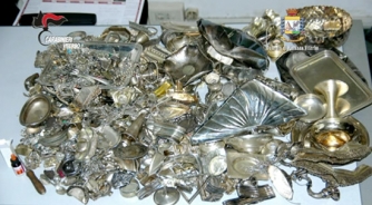 Il materiale sequestrato nell\'operazione Silver & Gold