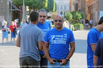 La manifestazione Sap agli Almadiani