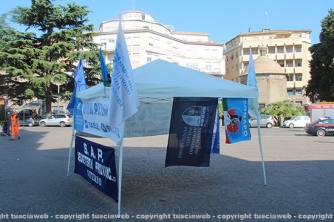 La manifestazione Sap agli Almadiani