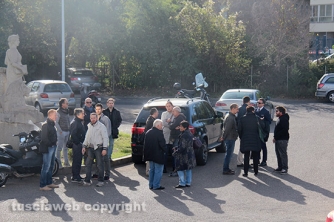 Il sit-in dei sostenitori della famiglia Manca