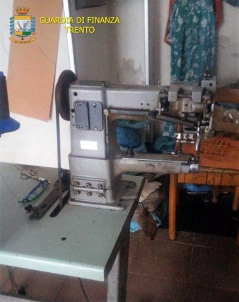 La Guardia di finanza smantella traffico di false griffe di lusso