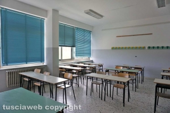 Sopralluogo dell'assessore Ricci in tre scuole in cui sono stati fatti interventi per la messa in sicurezza