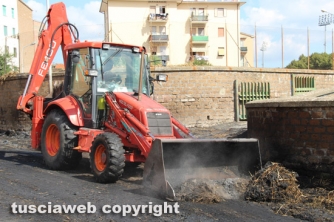 Vigili del fuoco - Spento l\'incendio al Pilastro