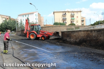 img_4136Vigili del fuoco - Spento l\'incendio al Pilastro