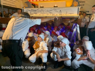 Minimacchina di santa Rosa - Spirale di fede sfila per le vie del Pilastro