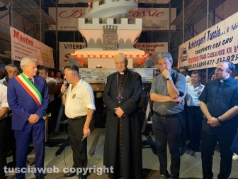 Minimacchina di santa Rosa - Spirale di fede sfila per le vie del Pilastro