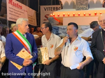 Minimacchina di santa Rosa - Spirale di fede sfila per le vie del Pilastro