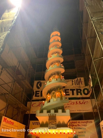 Minimacchina di santa Rosa - Spirale di fede sfila per le vie del Pilastro