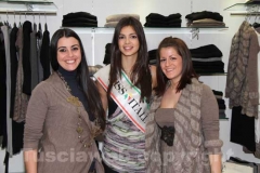Miss Italia, Stefania Bivone, a Viterbo - alla profumeria Glamour