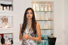 Miss Italia, Stefania Bivone, a Viterbo - alla profumeria Glamour