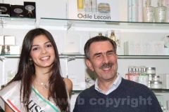 Miss Italia, Stefania Bivone, a Viterbo - alla profumeria Glamour