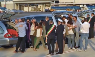 Strage di Dacca, il rientro delle salme