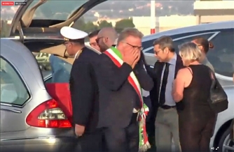 Strage di Dacca, il rientro delle salme