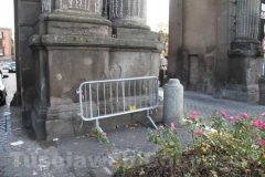 Porta Fiorentina abbellita con una transenna