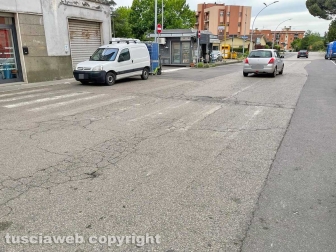 Strisce pedonali inesistenti
