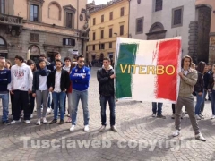 Il corteo degli studenti in piazza del Comune