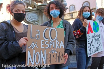 Studenti