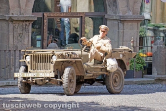 Sul set del telefilm Catch-22