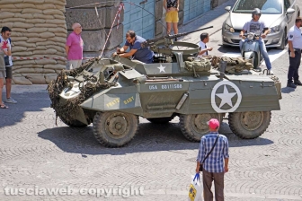 Sul set del telefilm Catch-22