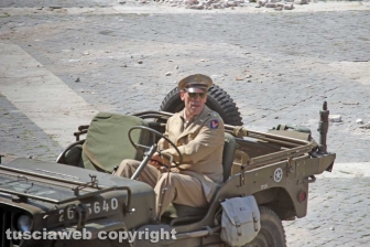 Sul set del telefilm Catch-22