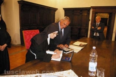 Pietro Grasso nel monastero delle clarisse