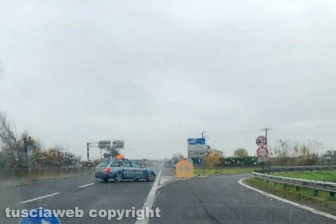 Viterbo - Svincolo chiuso in strada Bagni