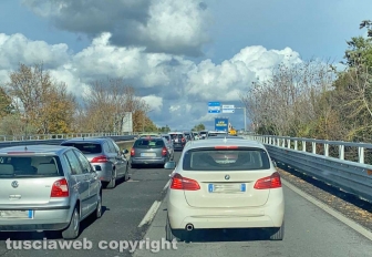 Viterbo - Superstrada chiusa - Traffico in tilt