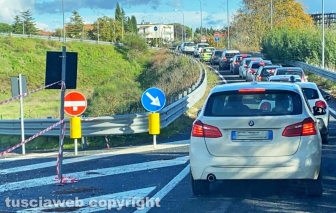 Viterbo - Superstrada chiusa - Traffico in tilt