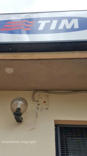 Svaligiato lo store del gruppo Vestri