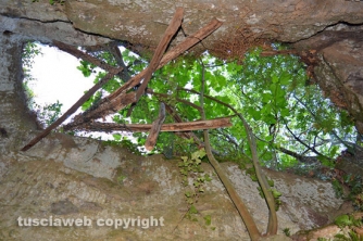 Etruschi - Castel d'Asso - Sversamenti nell'Urcionio