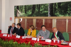 Da sinistra: il presidente della provincia Meroi, l\'assessore Refrigeri, il prefetto Scolamiero, il comandante regionale Monaco e il sindaco Stelliferi