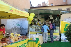Taglio del nastro al mercatino di Coldiretti